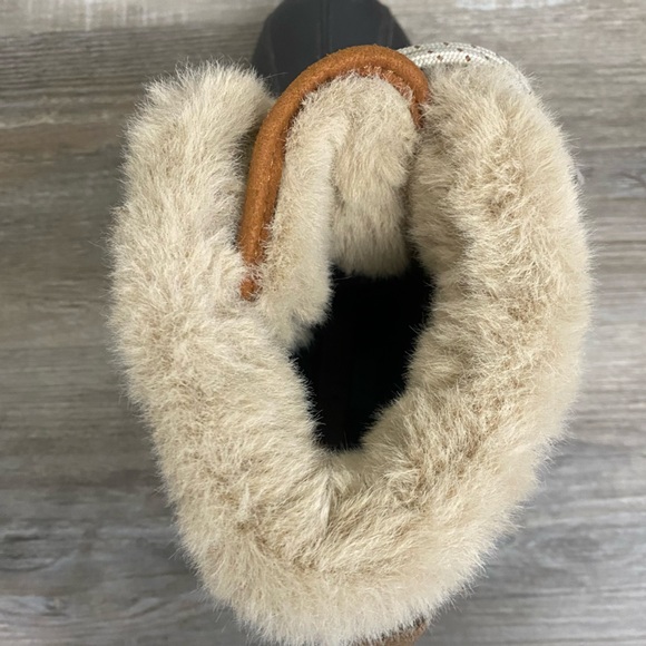 WOLVERINE WOMEN'S TORRENT FAUX FUR DUCK WINTER BOOTS ROUND TOE-size 9W *like NEW - Picture 6 of 10